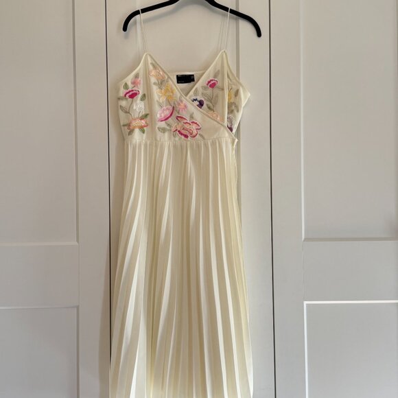 ASOS DESIGN Embroidered Pleated Midi Dress • Bridal - Picture 6 of 6